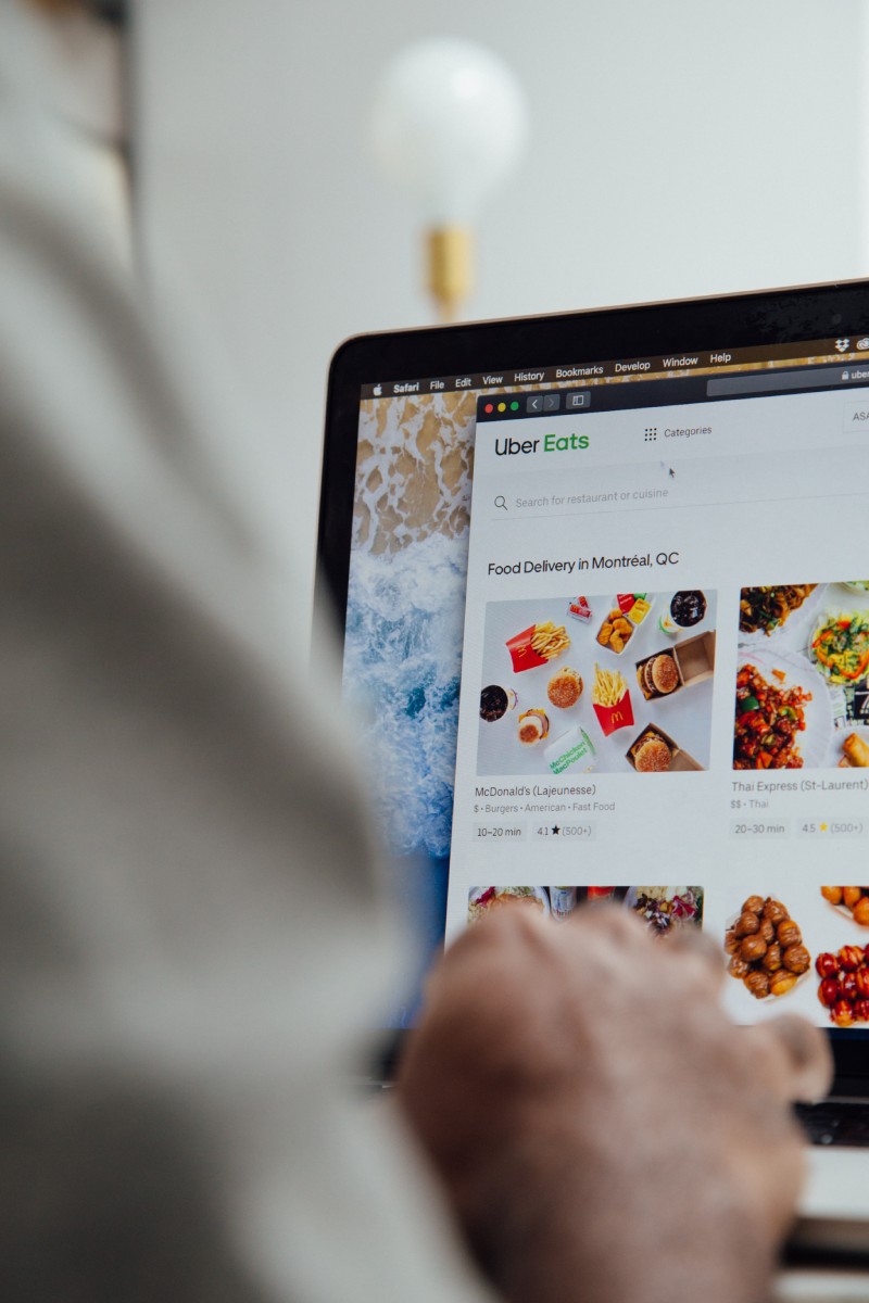 Role of Technology in Sustainable Food Delivery