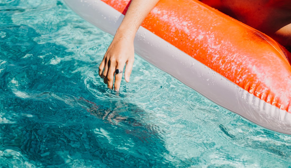 Natural Pool Cleaning Techniques